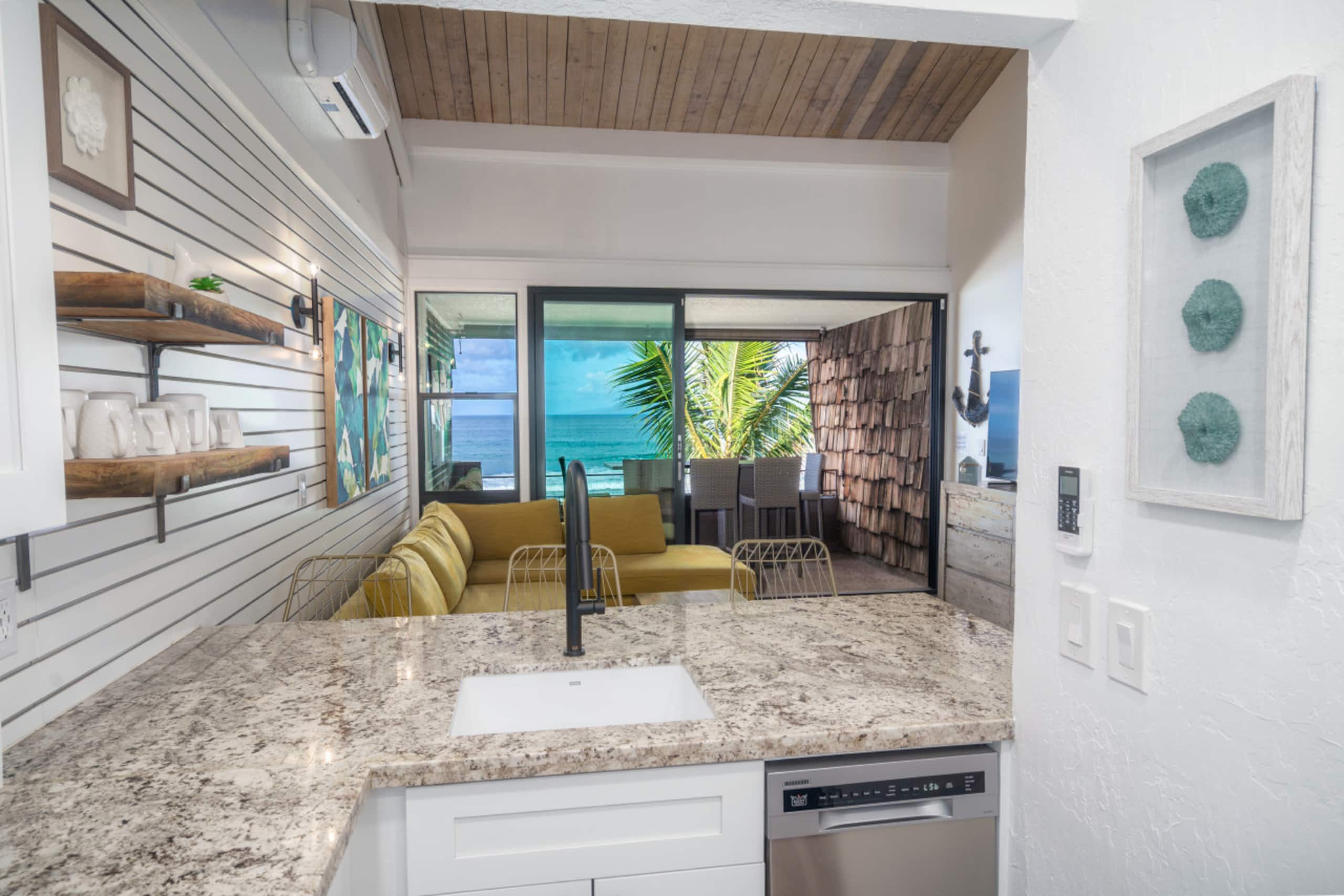 Condo in Lahaina · ★4.87 · 3 bedrooms · 3 beds · 2 baths - Image 9