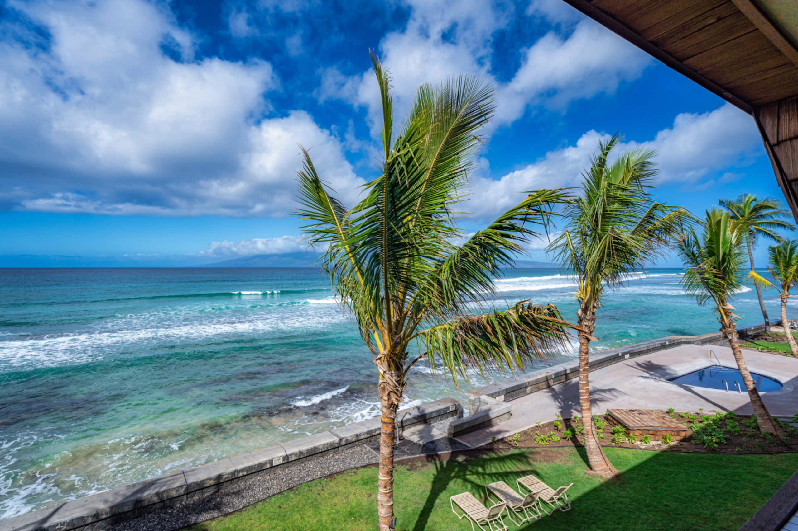 Condo in Lahaina · ★4.87 · 3 bedrooms · 3 beds · 2 baths - Image 37