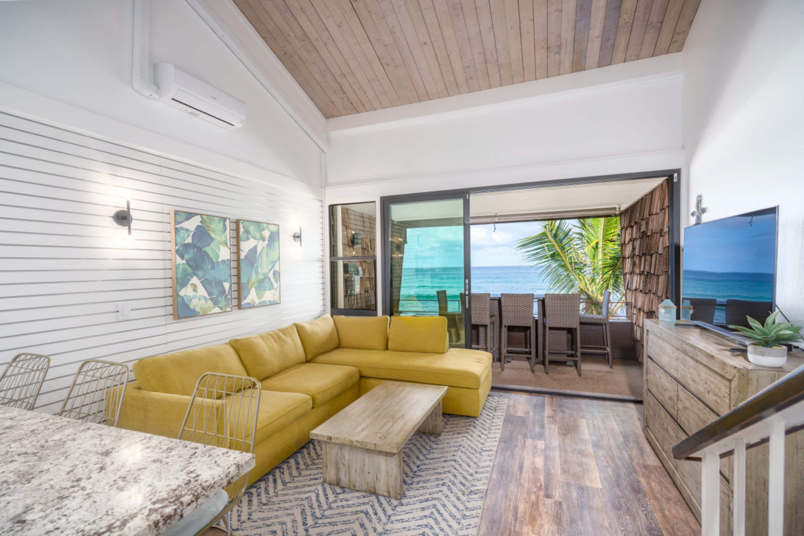 Condo in Lahaina · ★4.87 · 3 bedrooms · 3 beds · 2 baths - Image 34