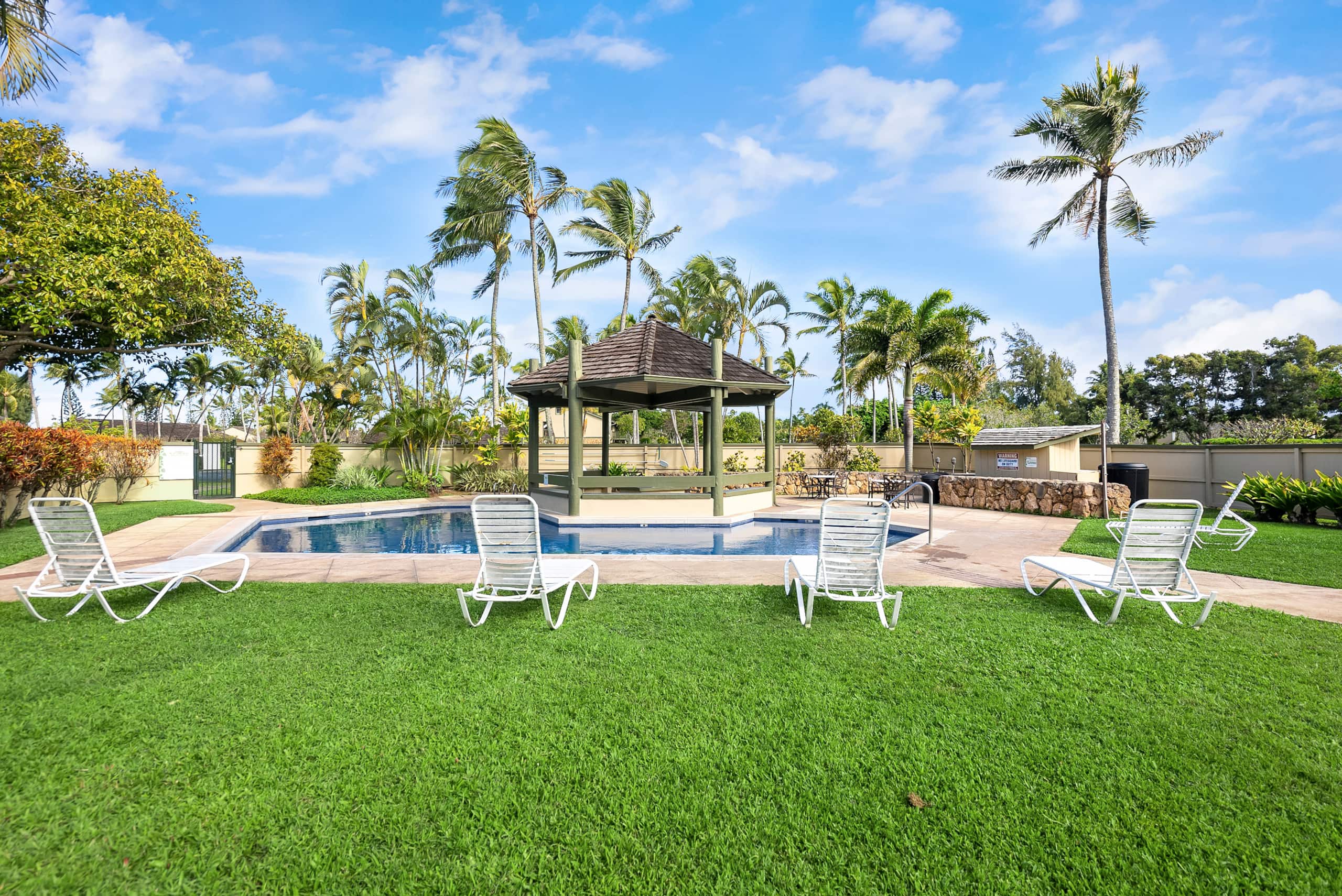 Condo in Kahuku · ★4.83 · 1 bedroom · 2 beds · 1 shared bath - Image 5