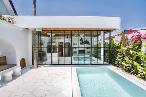 Luxury One Bedroom Villa - The Young Villas Canggu