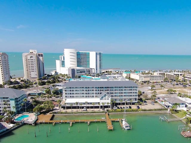 palmhouse vacation rentals managed Airbnb listing 3
