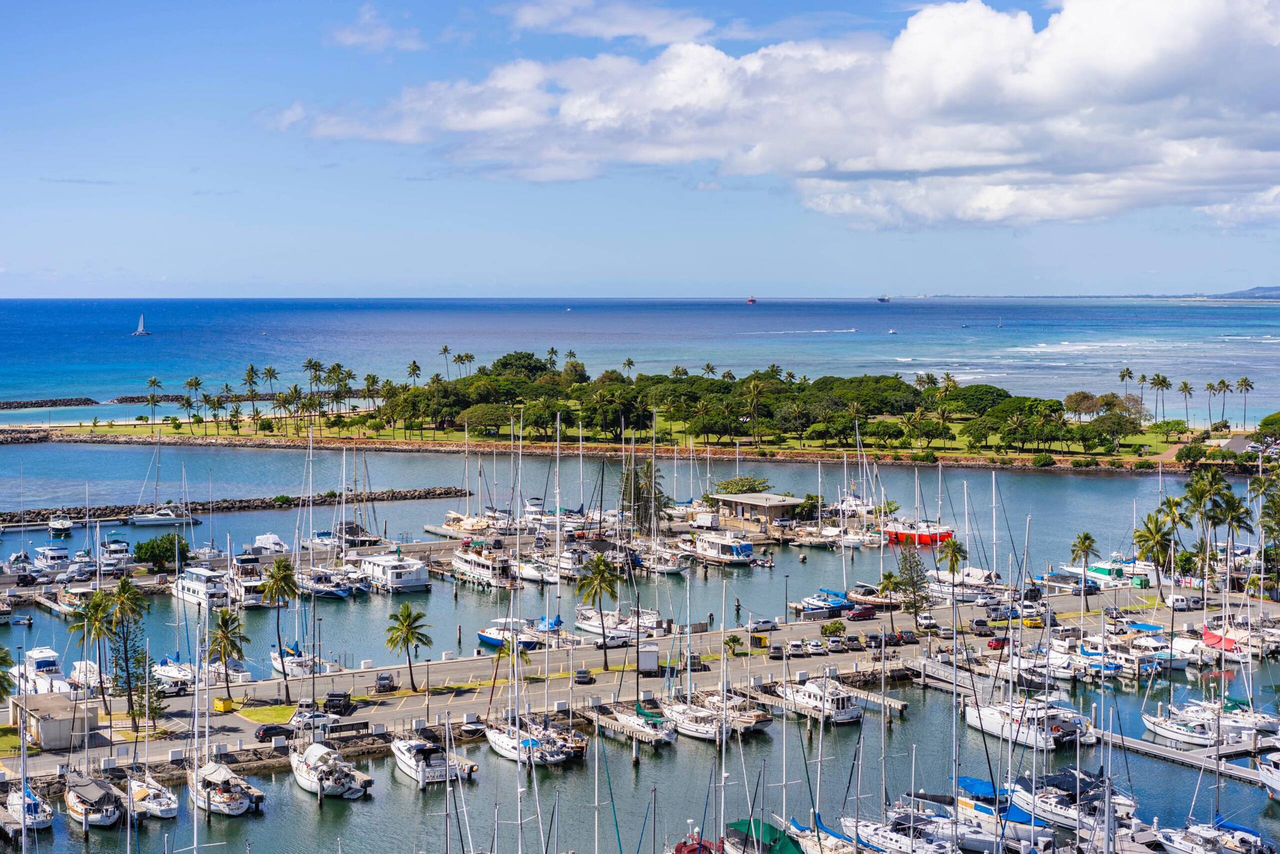 Condo in Honolulu · ★4.44 · 1 bedroom · 2 beds · 1 shared bath - Image 57