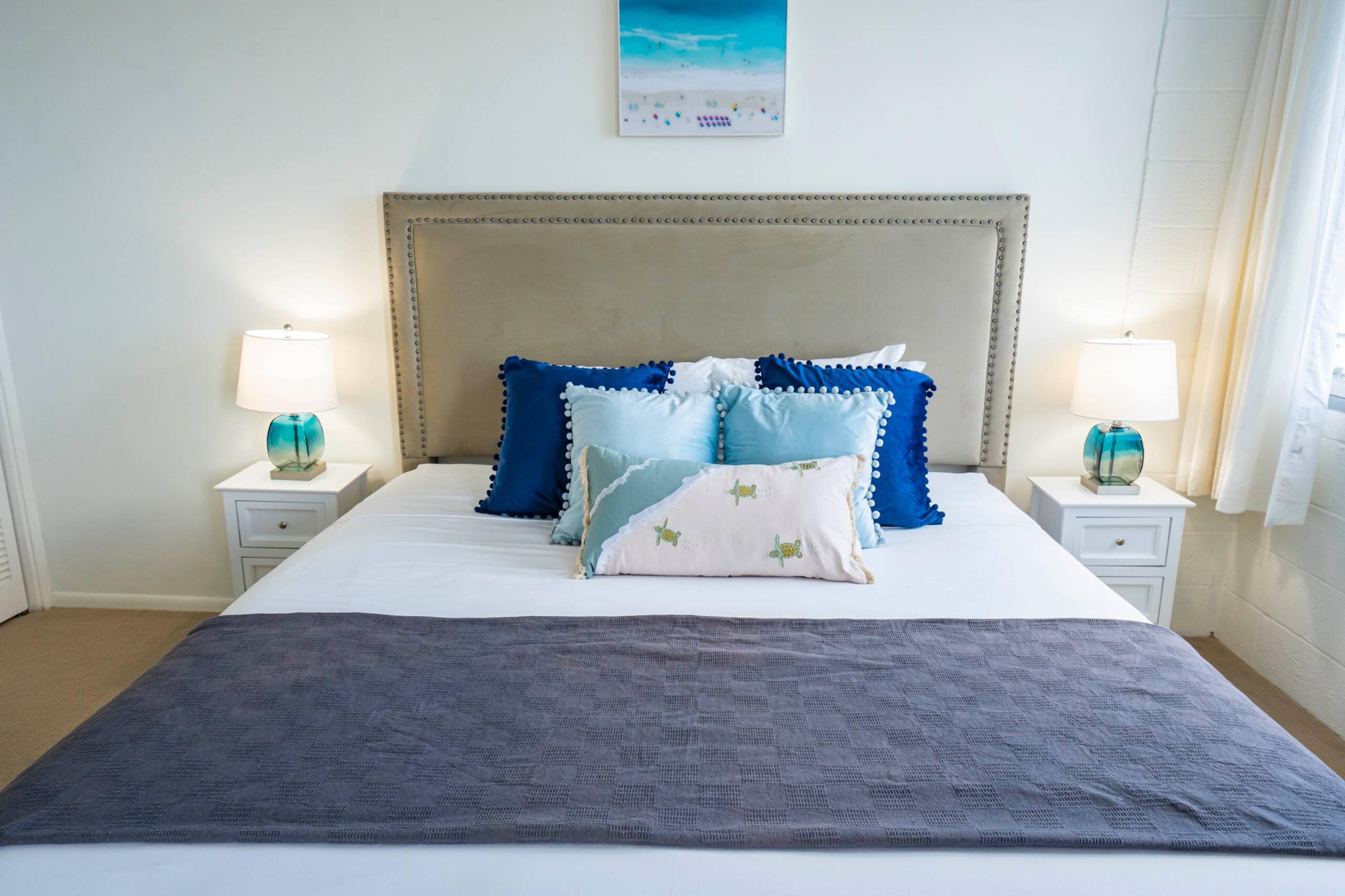 Condo in Honolulu · ★4.44 · 1 bedroom · 2 beds · 1 shared bath - Image 30