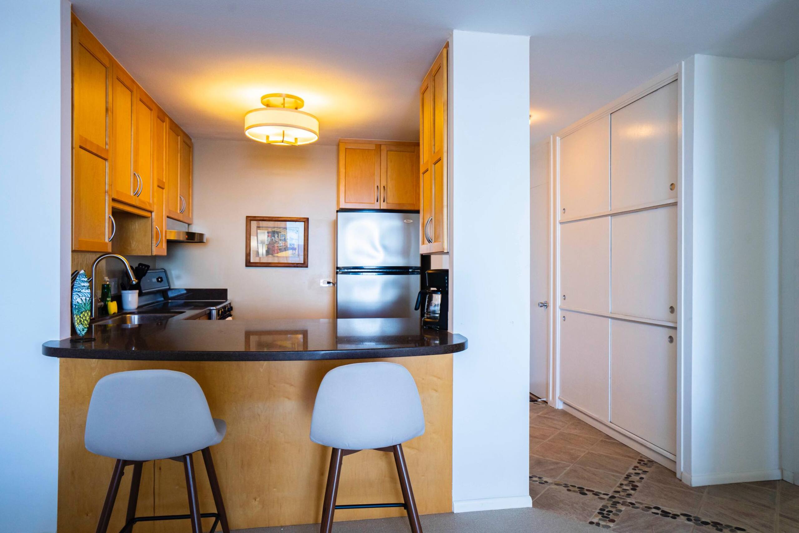 Condo in Honolulu · ★4.44 · 1 bedroom · 2 beds · 1 shared bath - Image 23