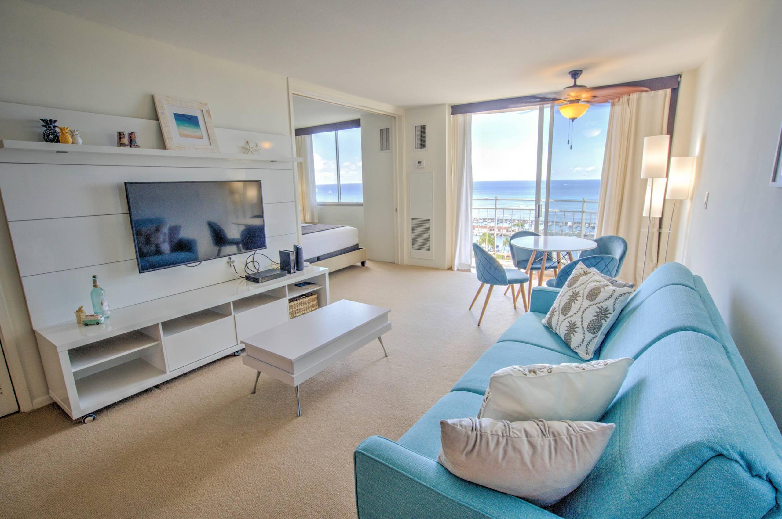Condo in Honolulu · ★4.44 · 1 bedroom · 2 beds · 1 shared bath - Image 17