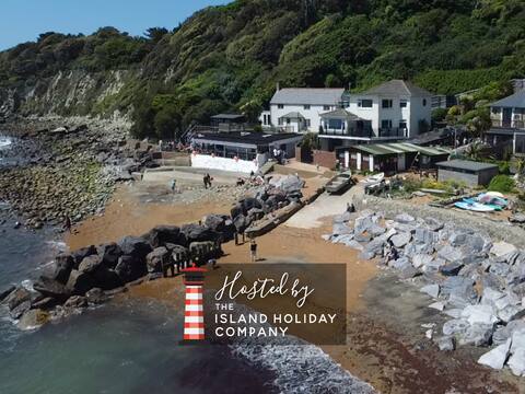 Sandpipers-Luxury Beachfront in Ventnor