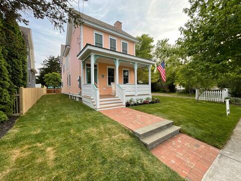 5 Bed, 4.5 bath, pool, pet friendly, all new