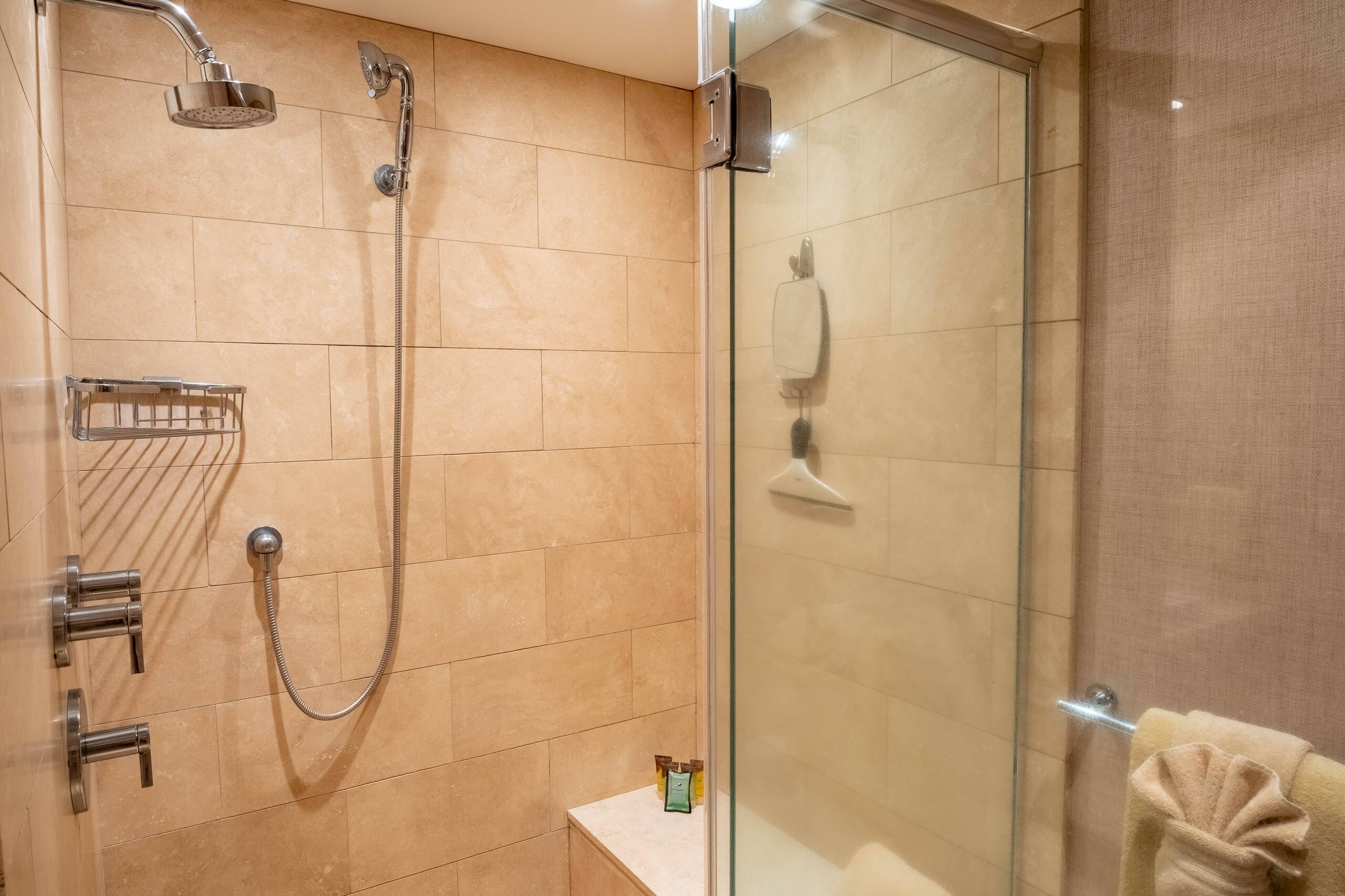 Condo in Wailuku · ★4.69 · 2 bedrooms · 3 beds · 2 baths - Image 23