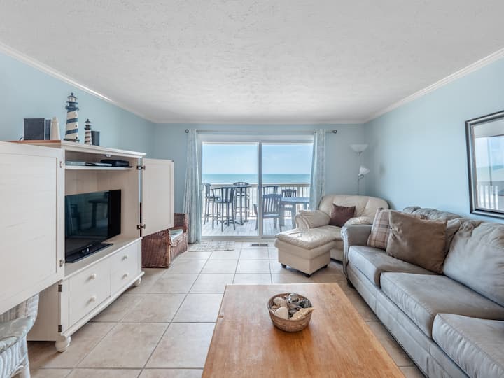 Life Is Good | Oceanfront + Community Amenities! - Kure Beach, NC