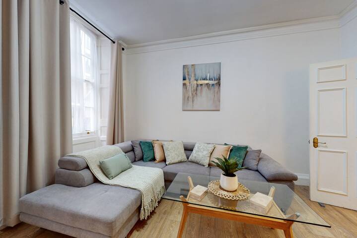 Apartment-Premium-Private Bathroom-Terrace gallery image 5