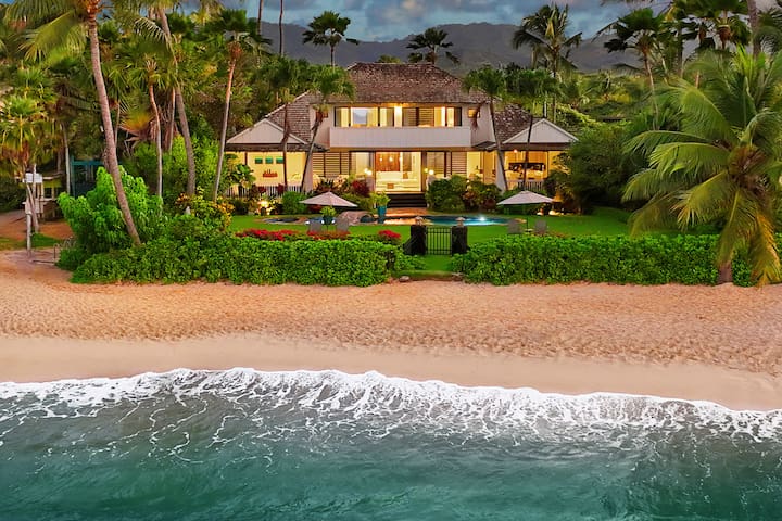 Waiohai Beach House: Poipu Beachfront Estate