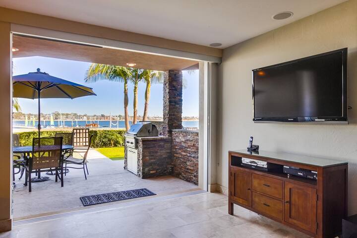 Villa on the Bay | 2BR Bayfront in Mission Beach gallery image 3