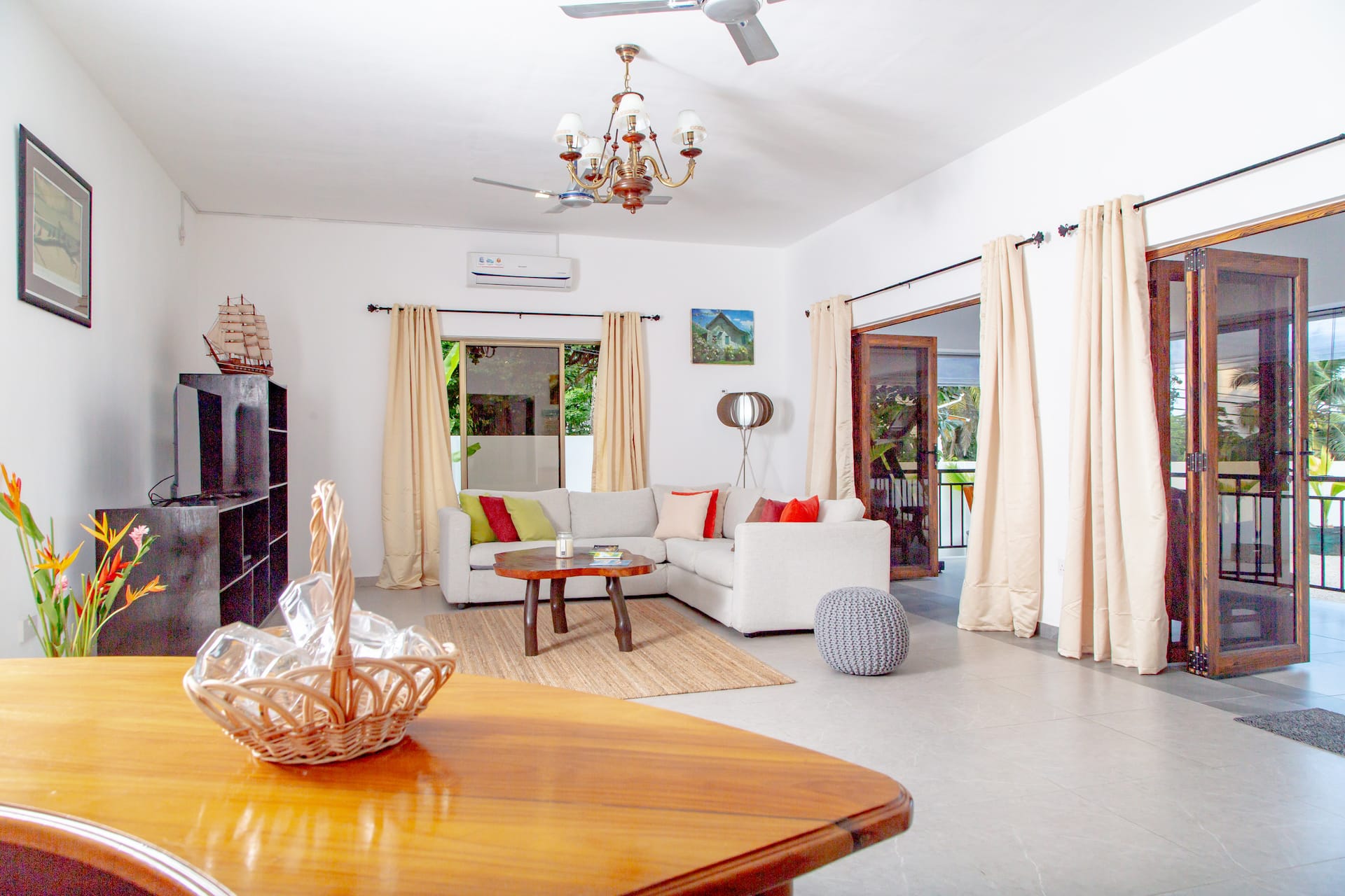 Appartement de vacances convivial et familial avec jardin | Vue montagne | Proche de la plage