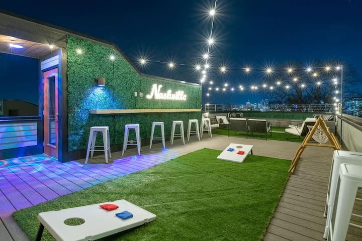 Huge Rooftop Decks Downtown Home 12 Beds Pool Tbl