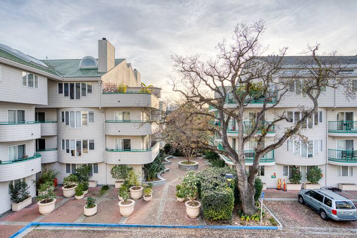 Blueground | Palo Alto, w/d & pool, nr tech hub gallery image 5