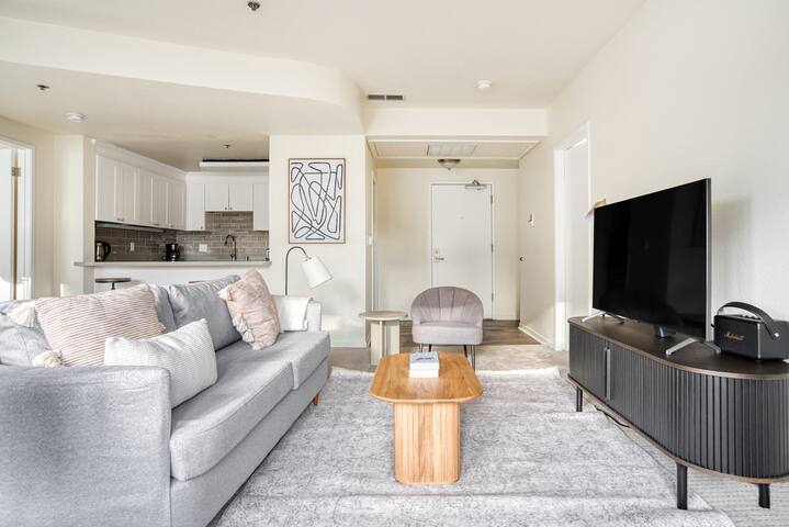 Blueground | Palo Alto, w/d & pool, nr tech hub gallery image 3