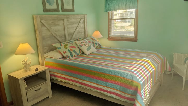 Mid Level Queeen Bedroom 1
