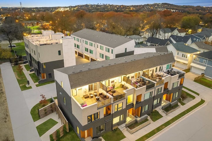 6 Mins To Broadway! Lux Design+rooftop, Sleeps 12! - Nashville