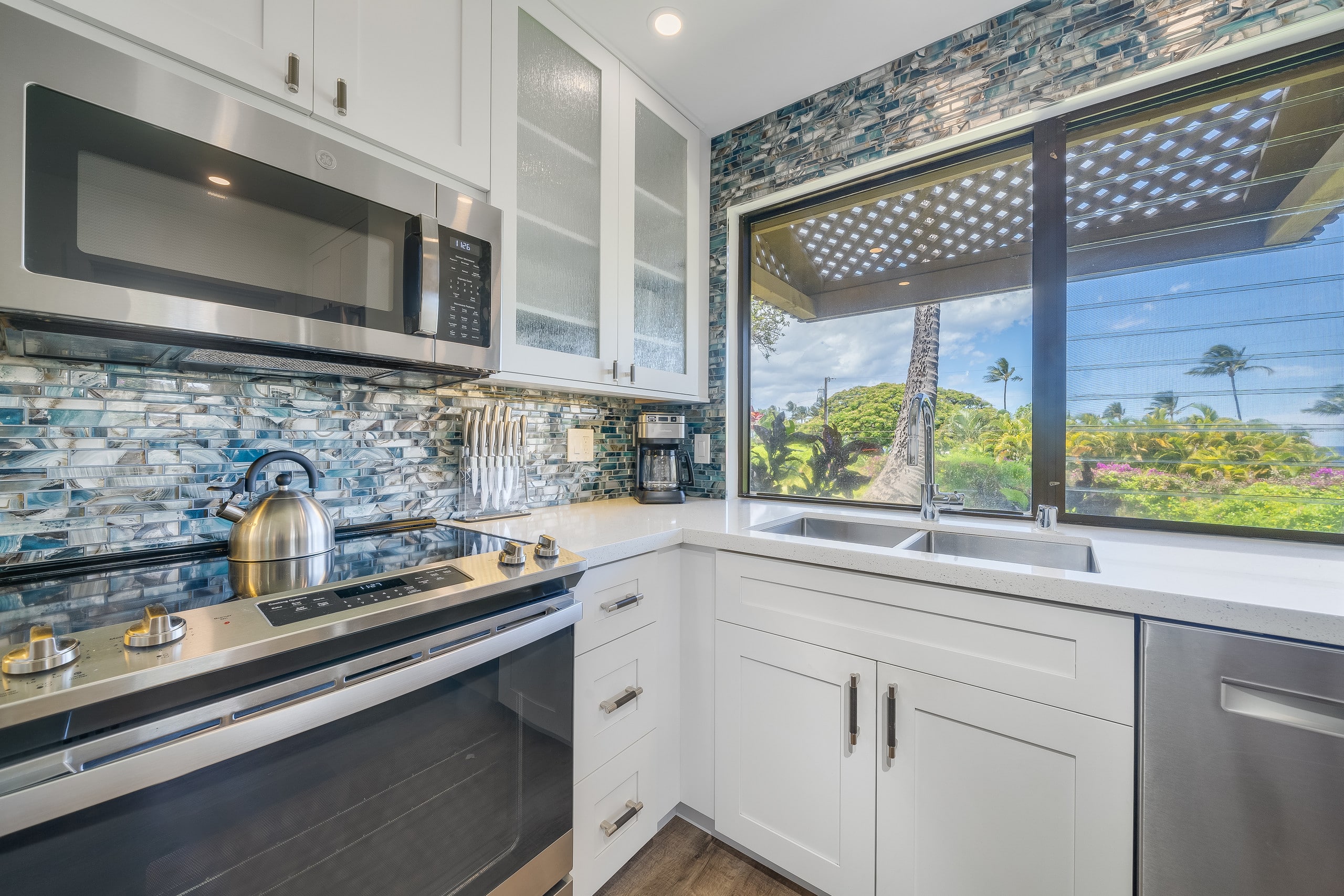 Condo in Kihei · ★4.44 · 1 bedroom · 2 beds · 2 baths - Image 9