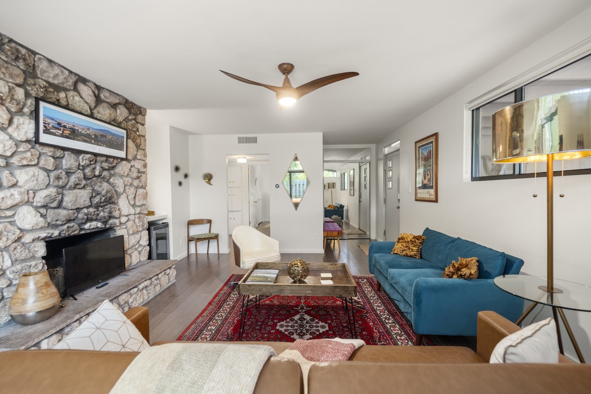 Popular Airbnb listing: Quaint Uptown Bungalow, Updated, Close to Shopping in Oak Creek Canyon