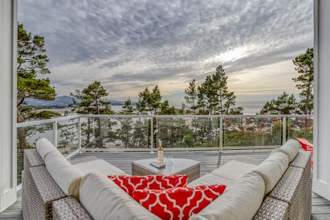 Ocean-Bay Views, Chef's Kitchen, Hot Tub