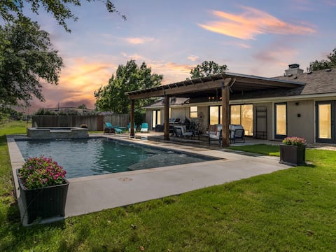 Honey Farms- Pvt Pool/Spa: Near Baylor and Silos