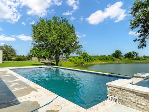 Honey Farms: Pvt Pool/Spa: Near Silos and Baylor!