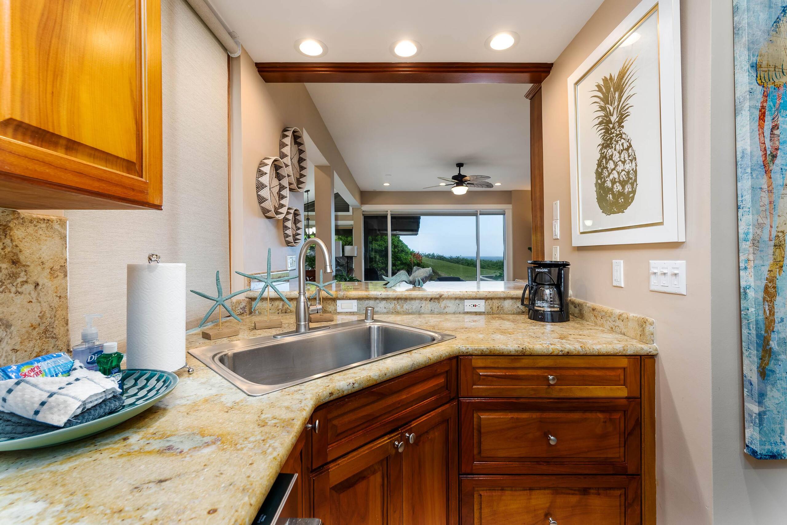 Condo in Lahaina · ★4.81 · 1 bedroom · 2 beds · 2 baths - Image 25
