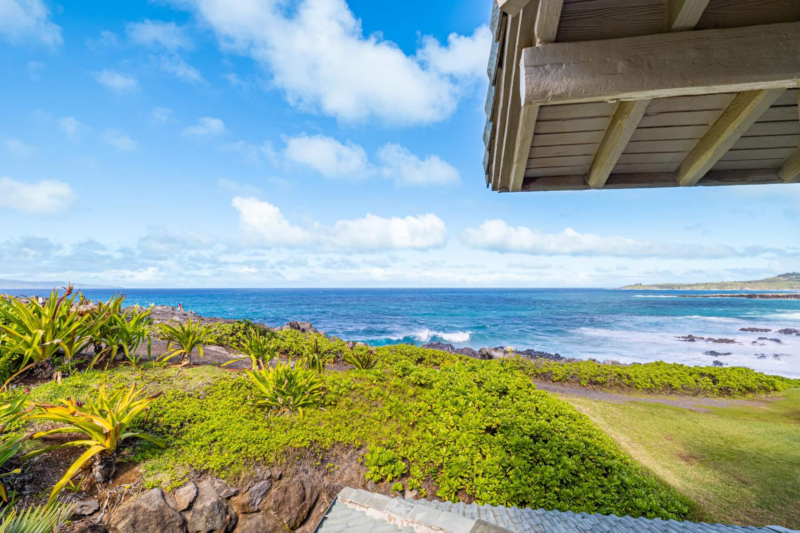 Condo in Lahaina · ★4.81 · 1 bedroom · 2 beds · 2 baths - Image 48
