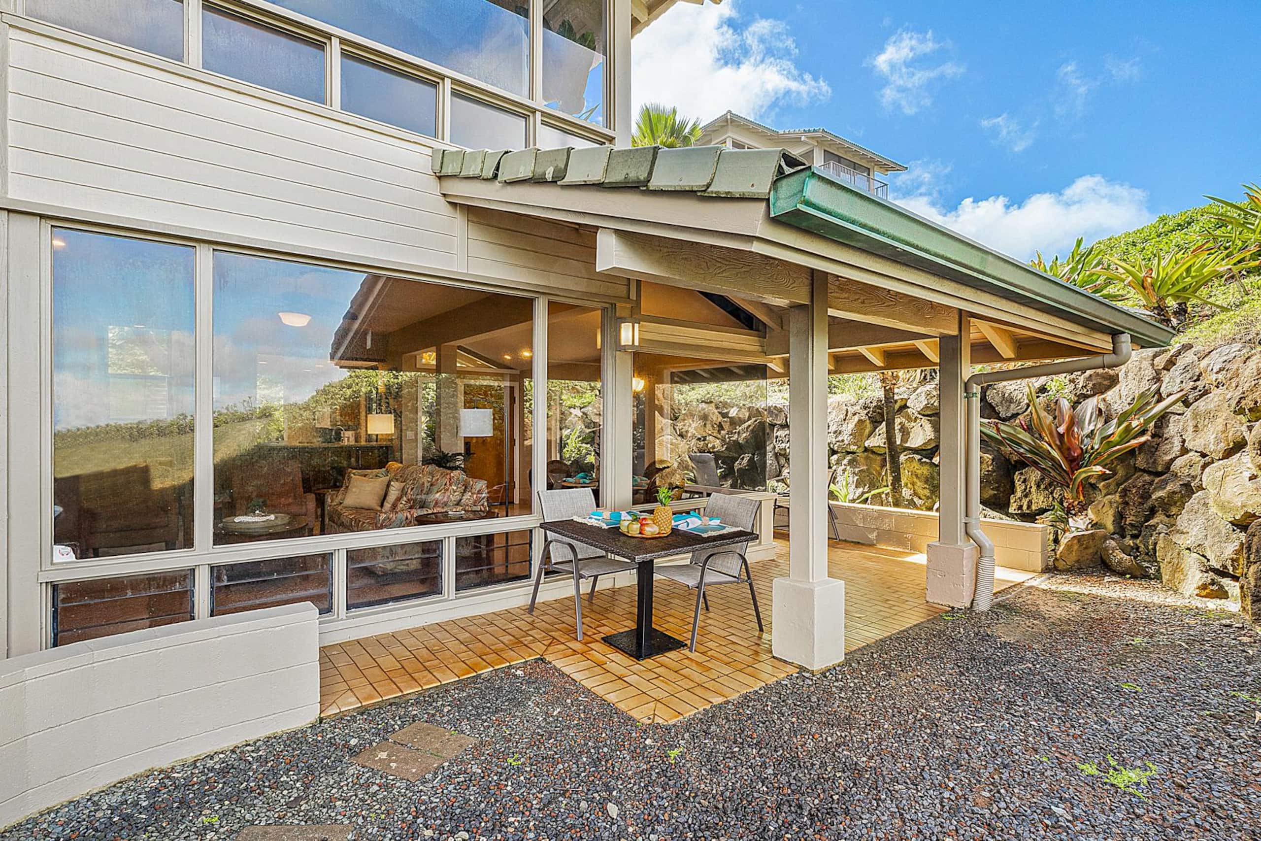 Condo in Lahaina · ★4.81 · 1 bedroom · 2 beds · 2 baths - Image 37