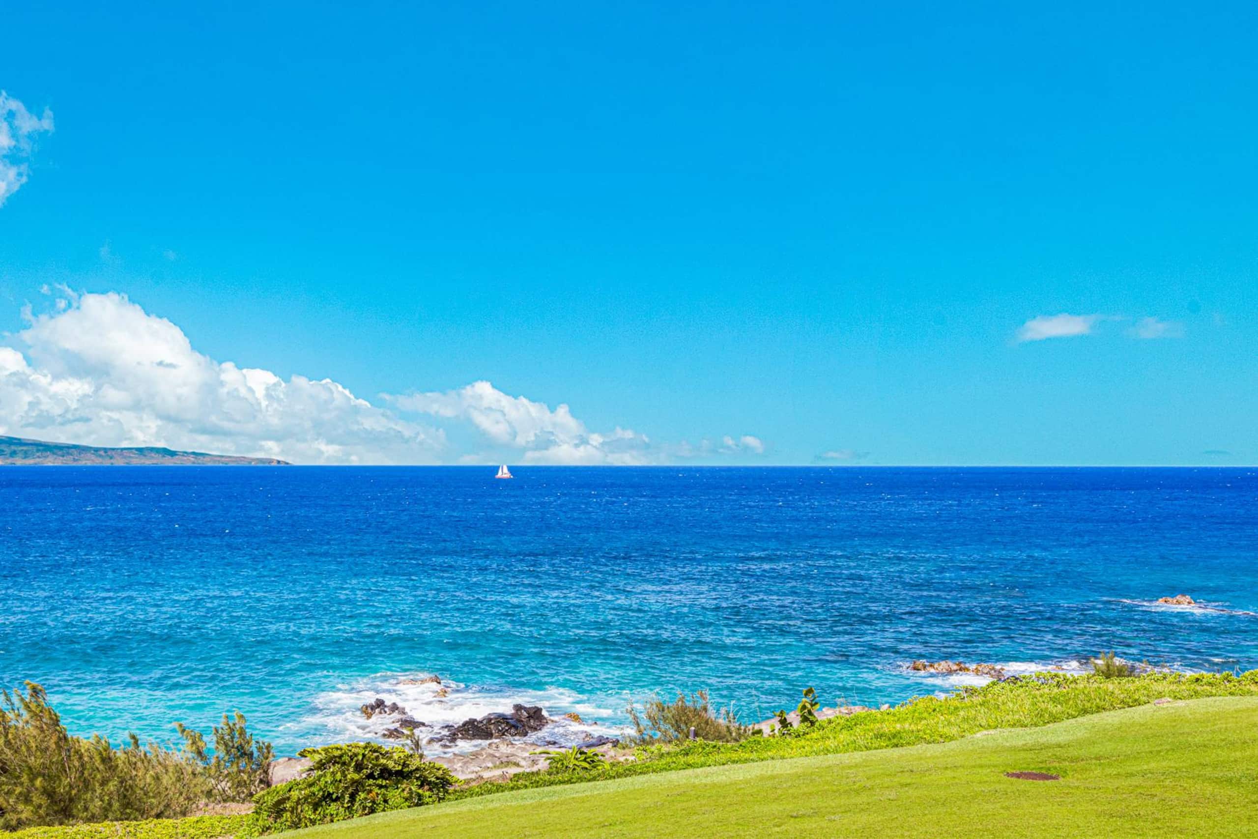 Condo in Lahaina · ★4.81 · 1 bedroom · 2 beds · 2 baths - Image 2