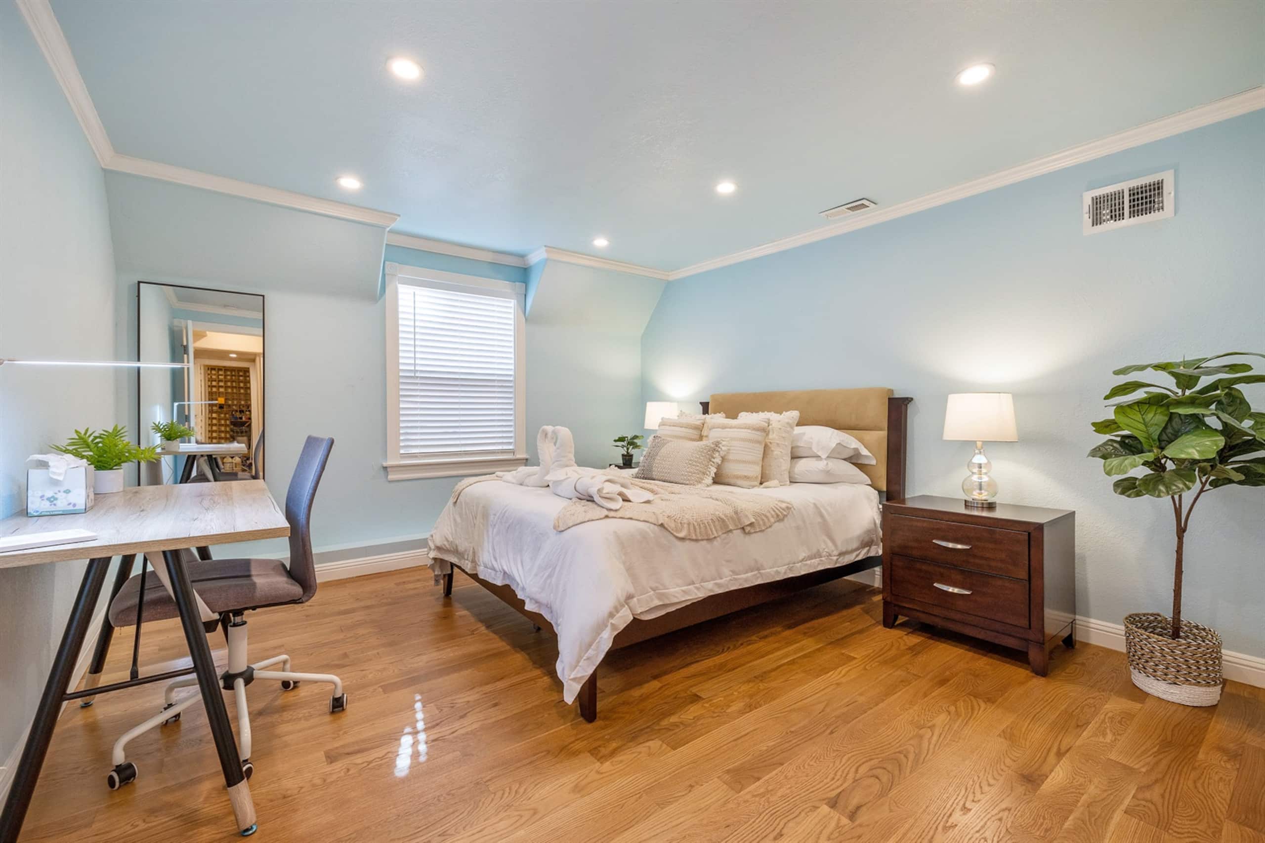 Home in San Francisco · ★4.97 · 4 bedrooms · 6 beds · 3 baths - Image 82