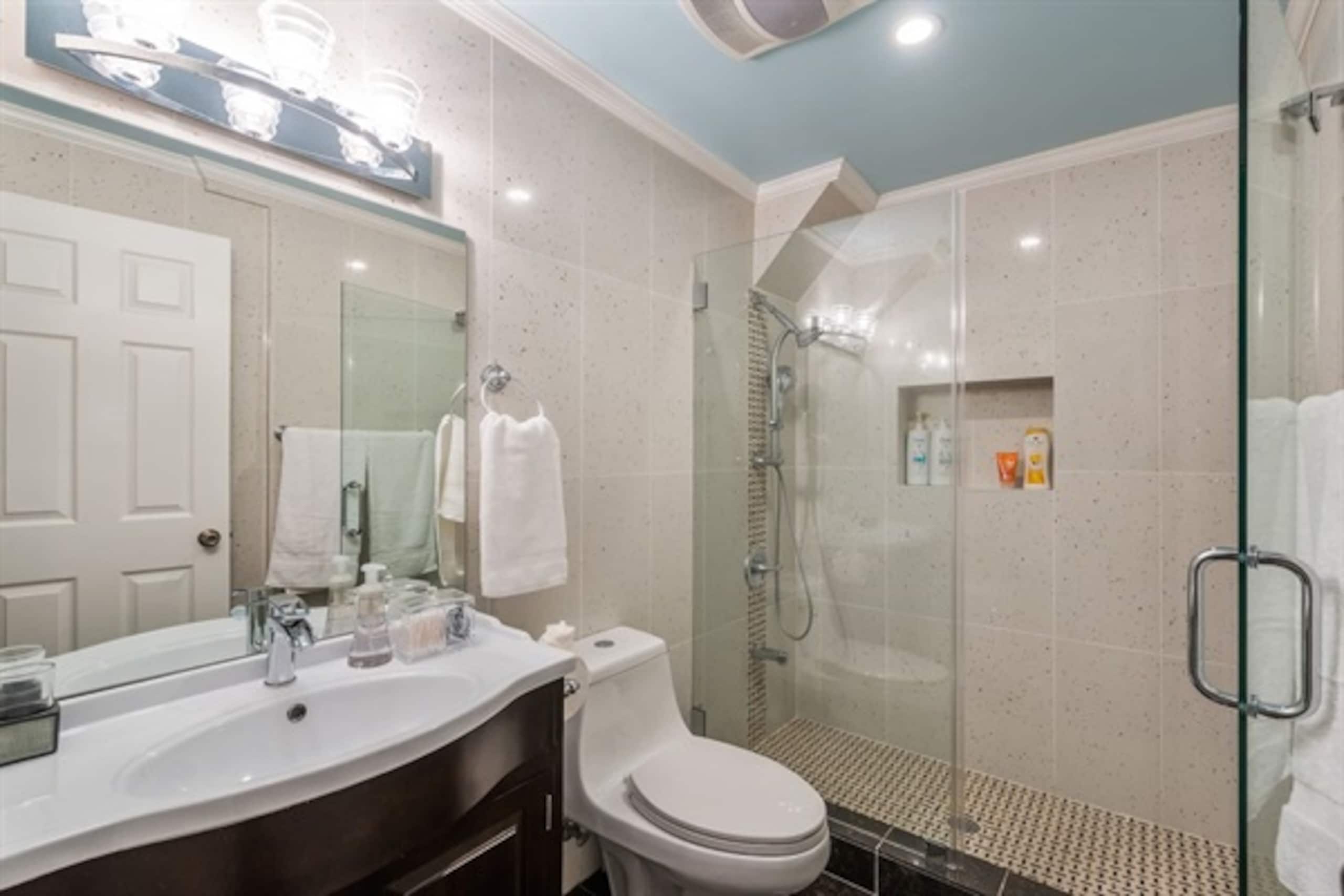 Home in San Francisco · ★4.97 · 4 bedrooms · 6 beds · 3 baths - Image 55