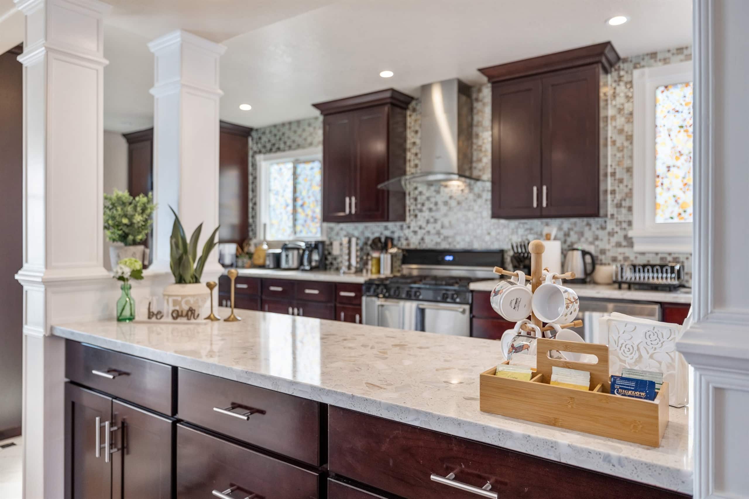 Home in San Francisco · ★4.97 · 4 bedrooms · 6 beds · 3 baths - Image 11