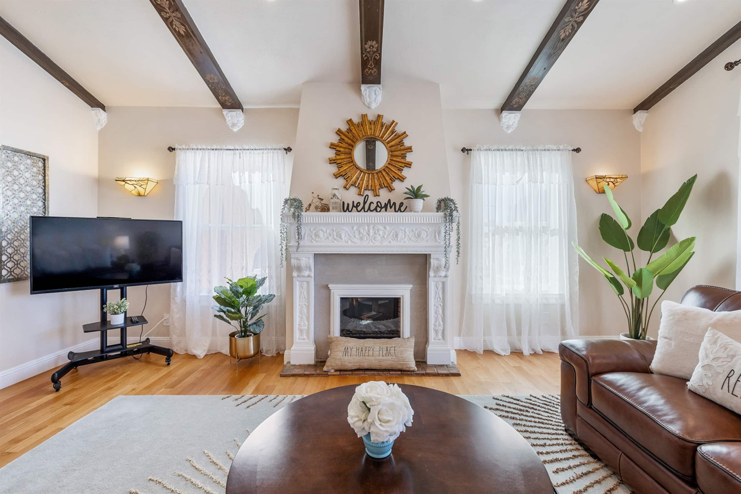 Home in San Francisco · ★4.97 · 4 bedrooms · 6 beds · 3 baths - Image 5