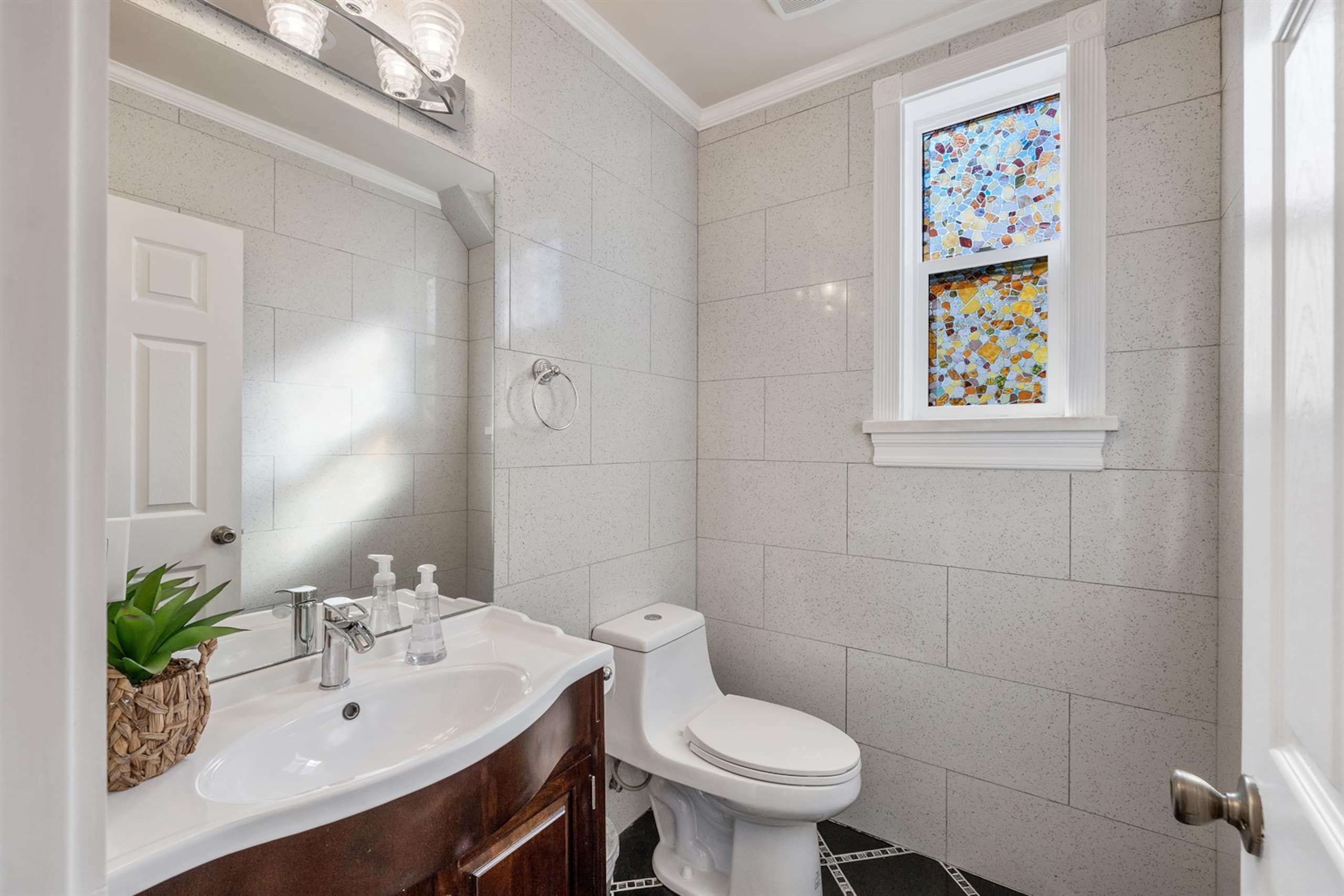 Home in San Francisco · ★4.97 · 4 bedrooms · 6 beds · 3 baths - Image 56