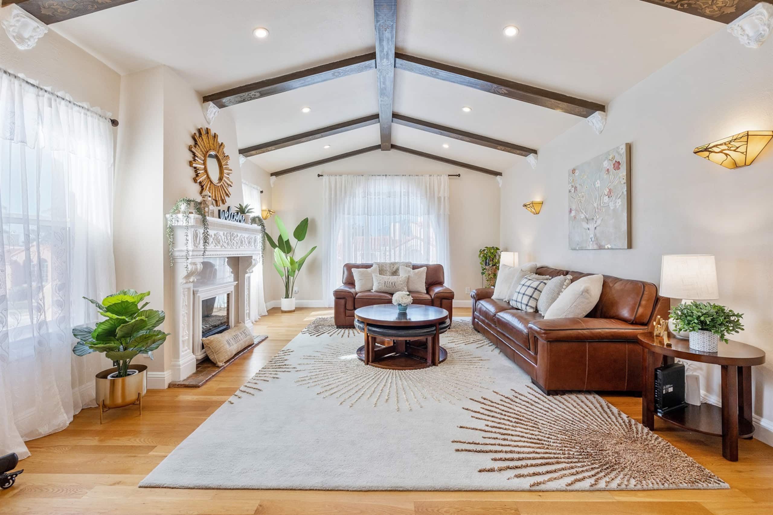 Home in San Francisco · ★4.97 · 4 bedrooms · 6 beds · 3 baths - Image 2