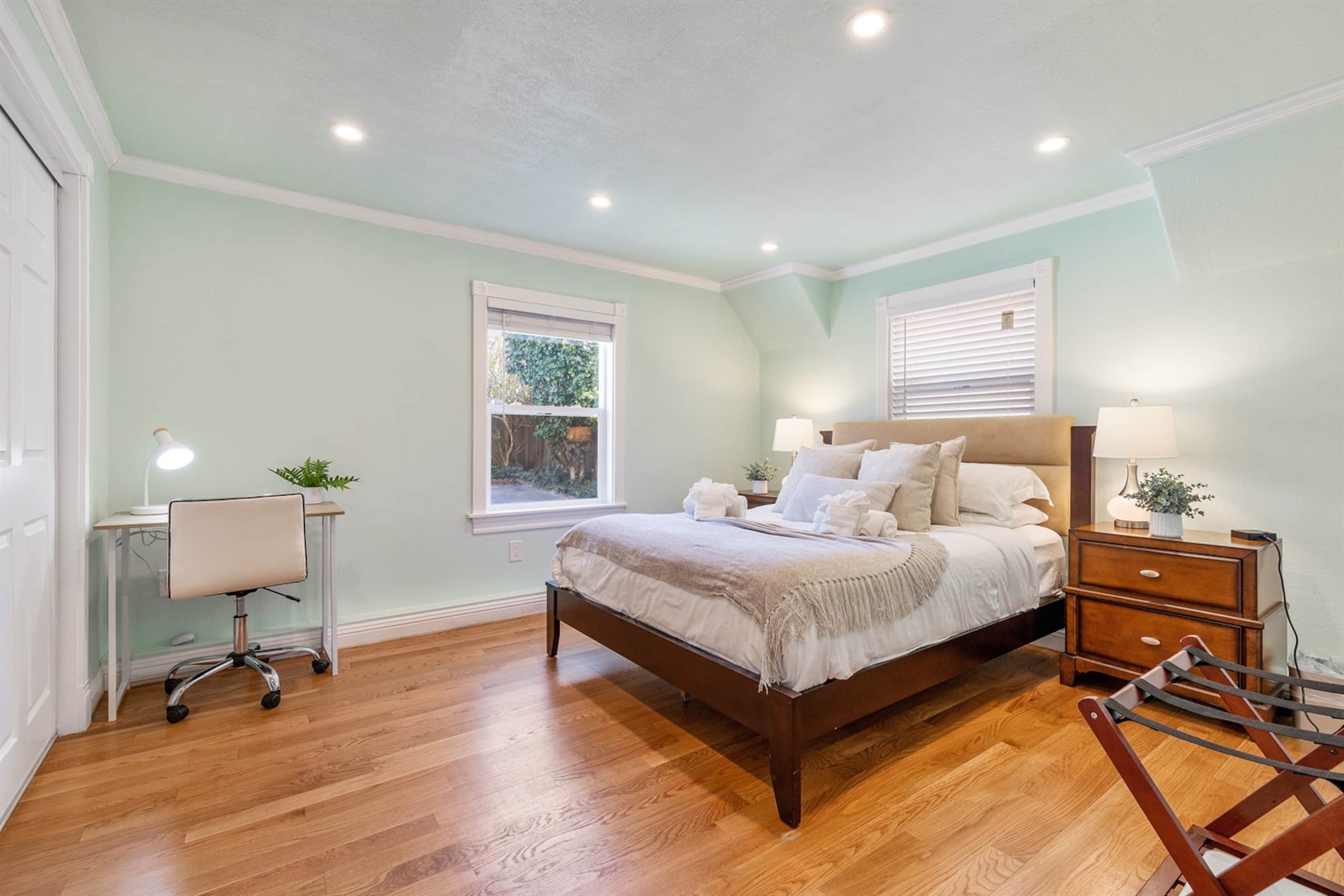 Home in San Francisco · ★4.97 · 4 bedrooms · 6 beds · 3 baths - Image 42