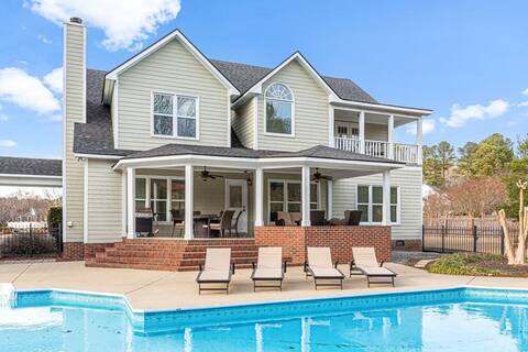 Huge Family Home W/ Pool, Games, & Movie Room in C