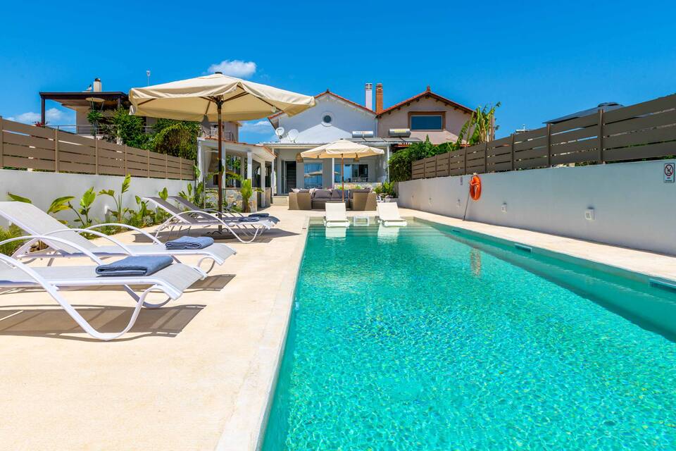 Ammos Beach House — photo 1