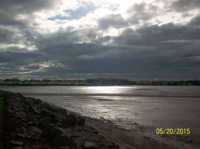 Cottage Jasmine on the Shediac Bay with hot tub gallery image 4