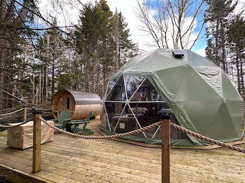 Top Airbnb: Pet-Friendly Glamping Dome close to Peggy’s Cove! in Halifax