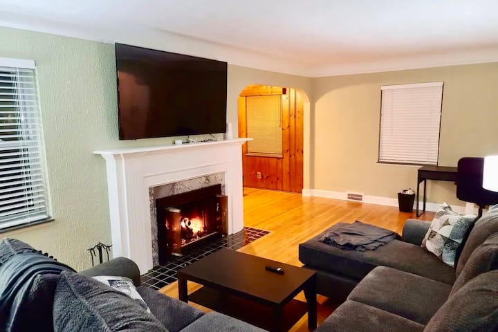 Adorable 3 Bedroom - Large Backyard - Family Fun - デトロイト, MI