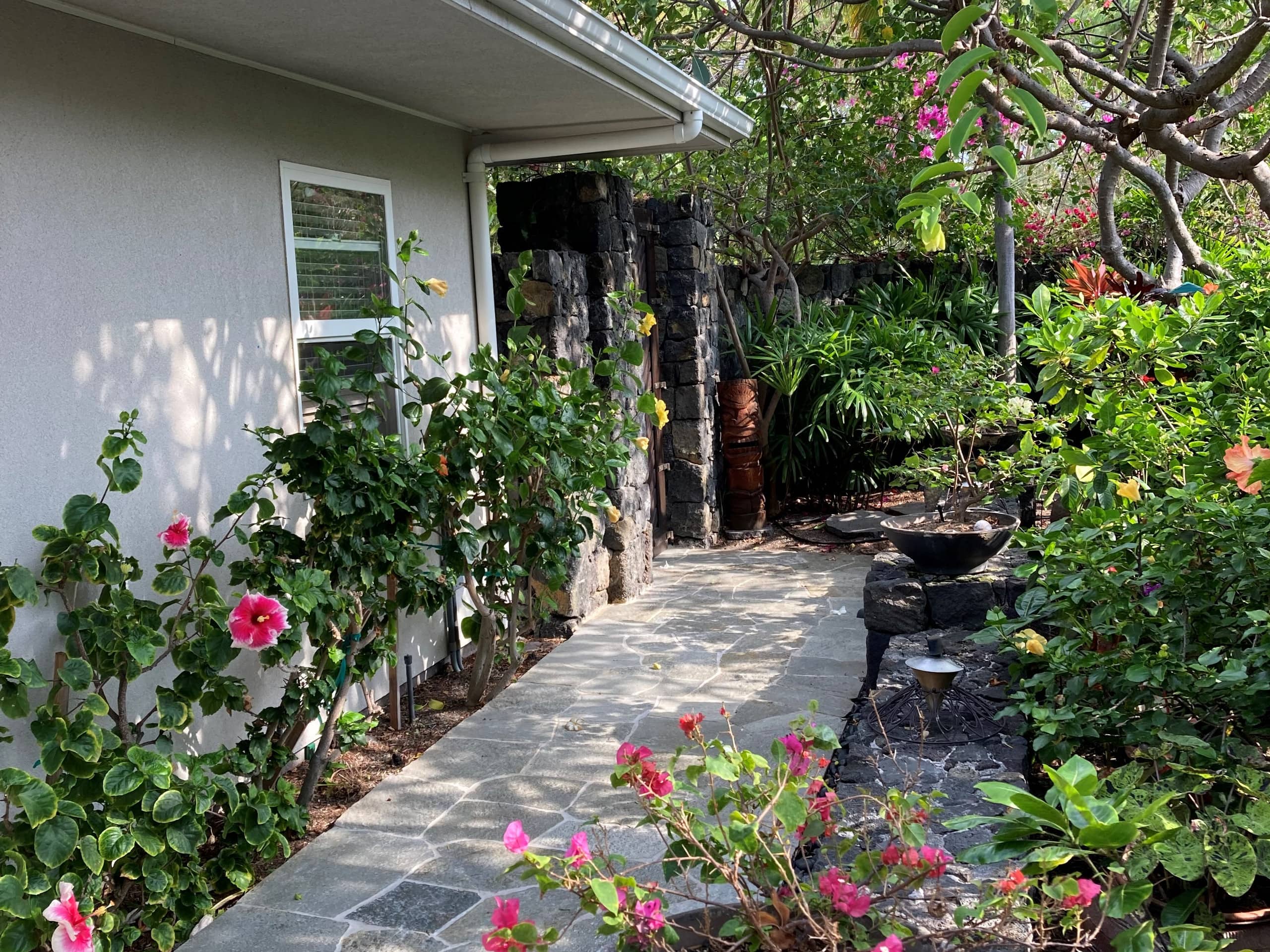 Home in Kailua-Kona · ★5.0 · 2 bedrooms · 4 beds · No bathroom - Image 6
