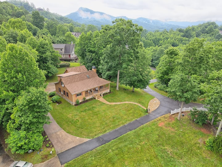 Bears Eye View Mountain Gem Cabins for Rent in Hayesville, North Carolina, United States Airbnb
