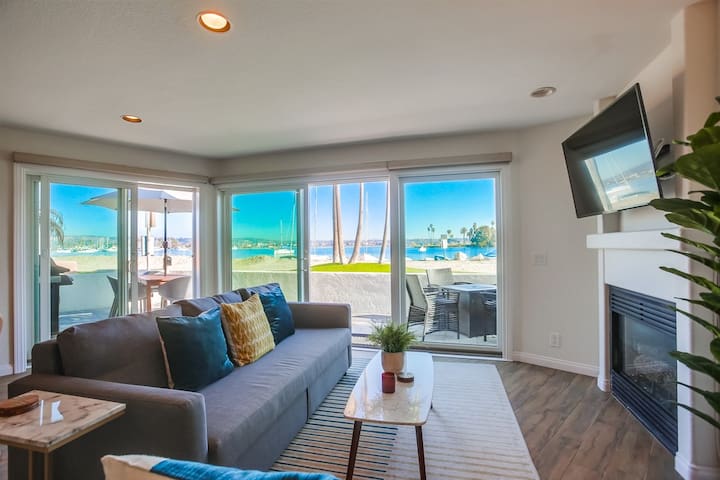 2 Level Waterfront Townhouse + 4 Outdoor Spaces gallery image 5