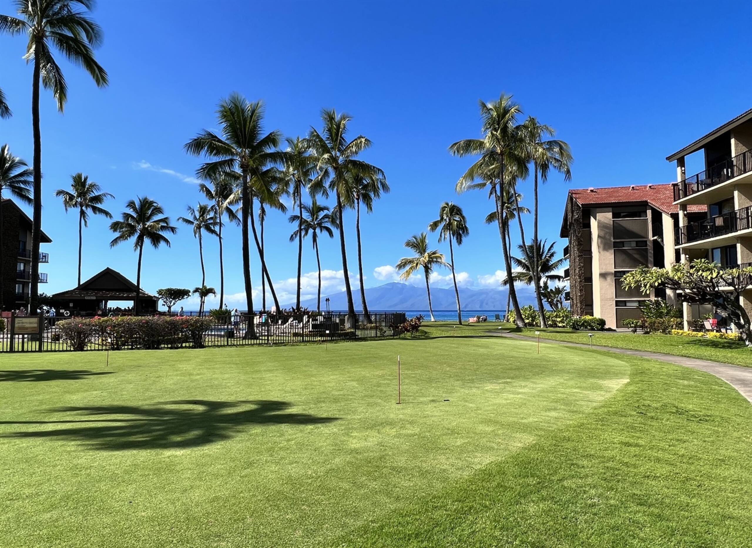 Condo in Lahaina · ★4.63 · 2 bedrooms · 3 beds · 2 baths - Image 42