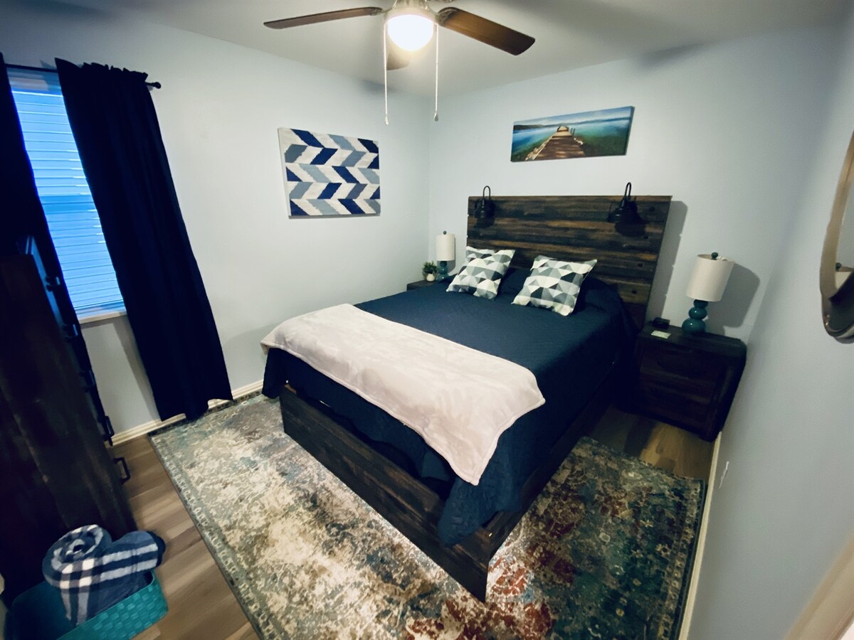 Guest Room 1: Queen Bed w/ Smart TV