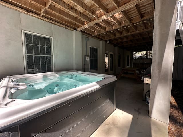 SkyRun Vacation Rentals managed Airbnb listing 1